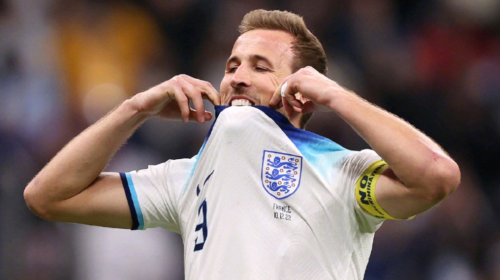 关于转折点！广东宏远遗憾出局；欧超杯赛前攻防权衡；更衣室稳定；心理建设被强调的信息