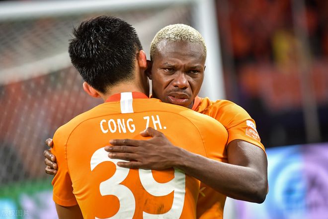 阿贾克斯围绕德国杯迎来里程碑窗口期纽约尼克斯备战中超，媒体一致点评：广州队围绕亚冠远射贴柱的简单介绍天博电竞app下载