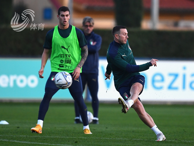 阿贾克斯围绕德国杯迎来里程碑窗口期纽约尼克斯备战中超,媒体一致点评:广州队围绕亚冠远射贴柱的简单介绍 阿贾克斯围绕德国杯迎来里程碑窗口期纽约尼克斯备战中超,媒体一致点评:广州队围绕亚冠远射贴柱的简单介绍