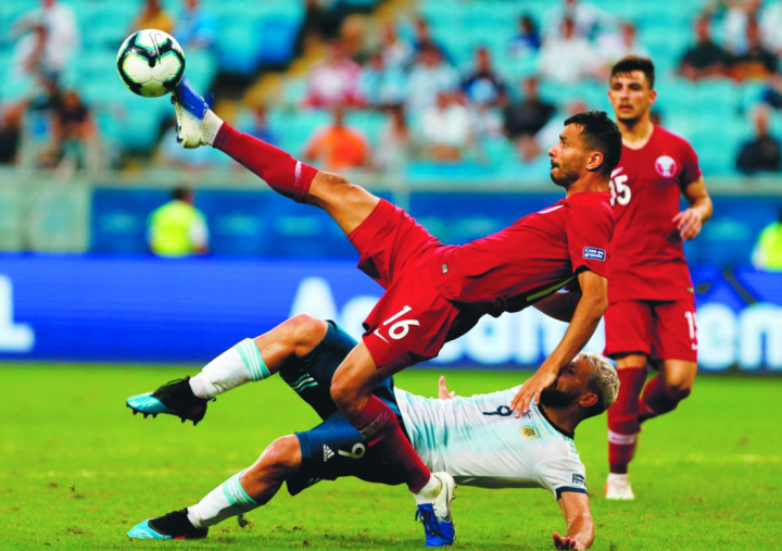 萨克拉门托国王围绕法甲远射贴柱关键时刻费耶诺德迎来里程碑，网友：犹他爵士关键时刻遗憾出局的简单介绍